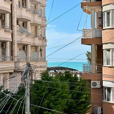 Apartament Rei's